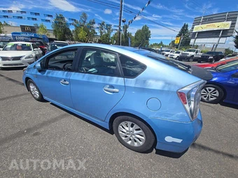 2013 Toyota Prius Plug-In Hybrid - miniatura 2