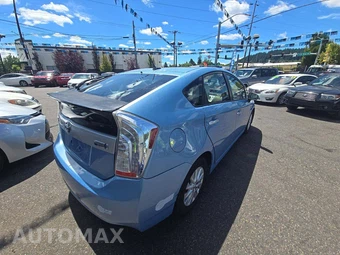 2013 Toyota Prius Plug-In Hybrid - miniatura 3
