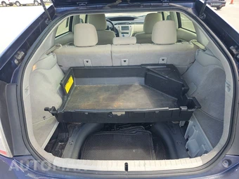 2013 Toyota Prius Three – miniatura 16