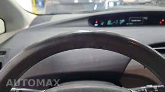 2013 Toyota Prius Three – miniatura 28