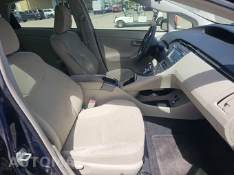 2013 Toyota Prius Three – miniatura 8
