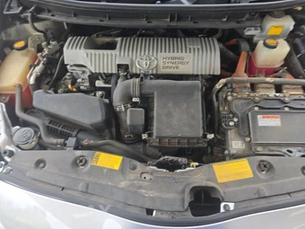 2013 Toyota Prius Three - miniatura 15