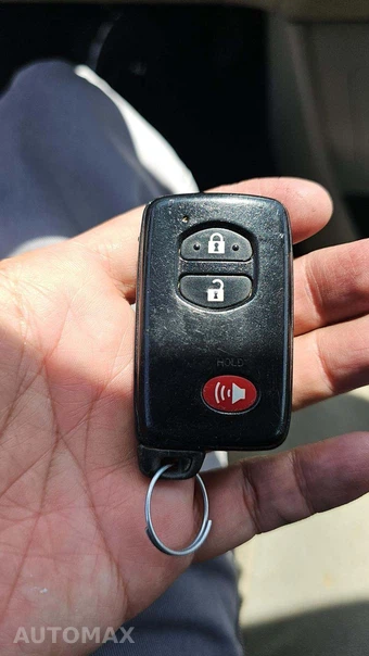 2013 Toyota Prius Three – miniatura 18
