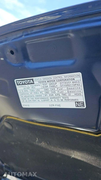 2013 Toyota Prius Three – miniatura 25