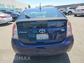 2013 Toyota Prius Three – miniatura 5