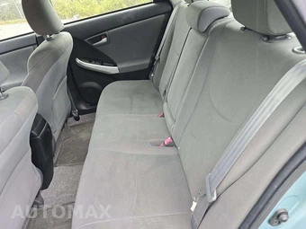 2013 Toyota Prius Two – miniatura 13