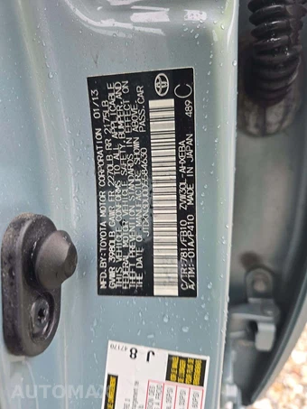 2013 Toyota Prius Two – miniatura 5
