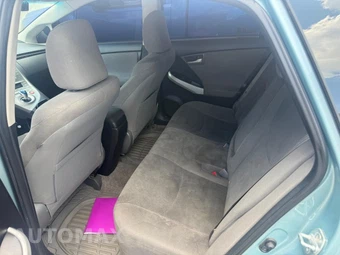 2013 Toyota Prius Two – miniatura 8