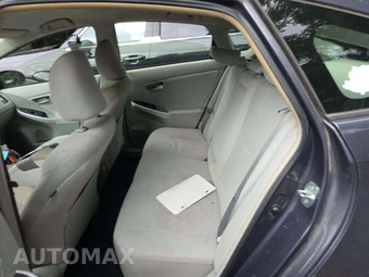 2013 Toyota Prius Two – miniatura 13