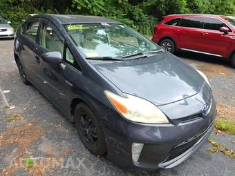 2013 Toyota Prius Two – miniatura 4