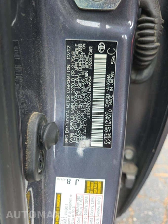 2013 Toyota Prius Two – miniatura 5