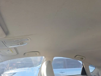 2013 Toyota Prius Two – miniatura 17