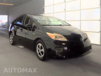 2013 Toyota Prius Two – miniatura 3