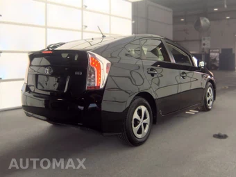 2013 Toyota Prius Two – miniatura 4