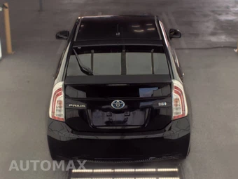 2013 Toyota Prius Two – miniatura 5