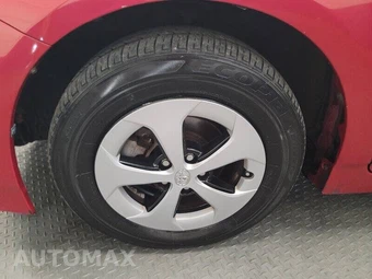 2013 Toyota Prius Two - miniatura 15