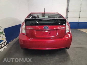 2013 Toyota Prius Two - miniatura 18