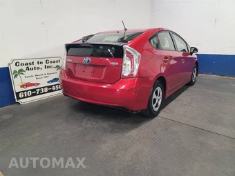 2013 Toyota Prius Two - miniatura 21