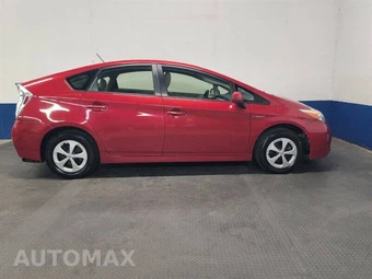 2013 Toyota Prius Two - miniatura 22