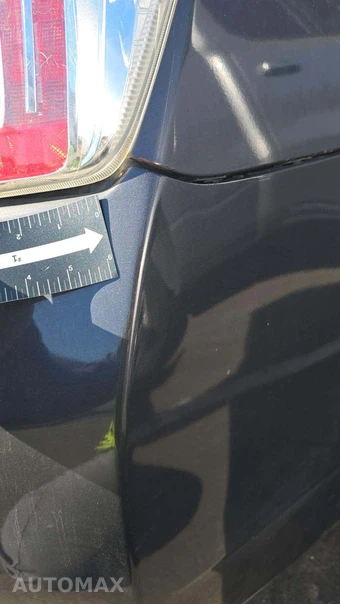 2013 Toyota Prius Two - miniatura 27