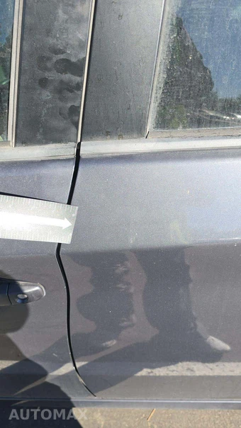 2013 Toyota Prius Two - miniatura 31