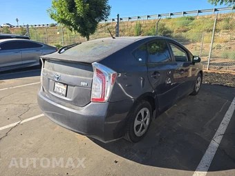 2013 Toyota Prius Two - miniatura 4