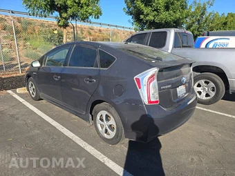 2013 Toyota Prius Two - miniatura 6