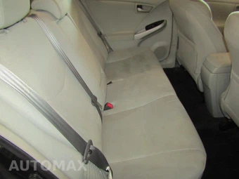 2013 Toyota Prius Two – miniatura 17