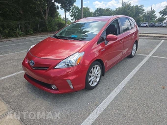 2013 Toyota Prius v Five