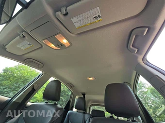 2013 Toyota Prius v Five – miniatura 11
