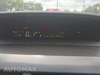 2013 Toyota Prius v Three – miniatura 10