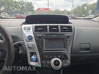 2013 Toyota Prius v Three – miniatura 11