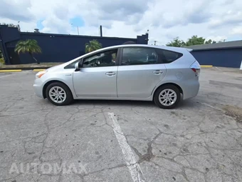 2013 Toyota Prius v Three – miniatura 3