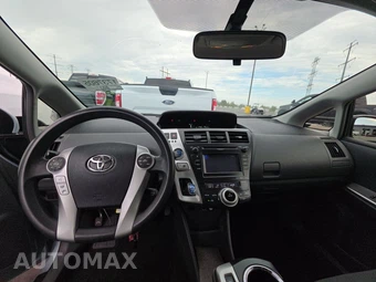 2013 Toyota Prius v Three – miniatura 11