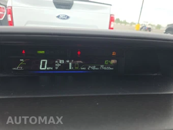 2013 Toyota Prius v Three – miniatura 12