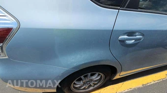 2013 Toyota Prius v Three – miniatura 21