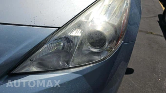 2013 Toyota Prius v Three – miniatura 39