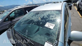 2013 Toyota Prius v Three – miniatura 44