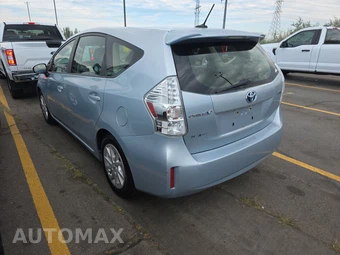 2013 Toyota Prius v Three – miniatura 6