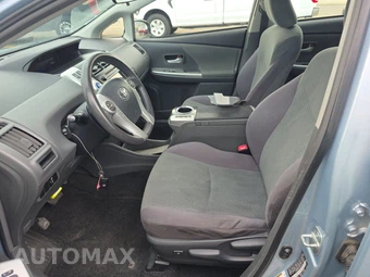 2013 Toyota Prius v Three – miniatura 7