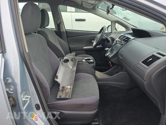 2013 Toyota Prius v Three – miniatura 8