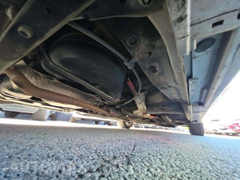 2013 Toyota Prius v Three – miniatura 17