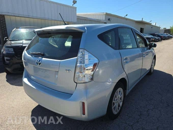 2013 Toyota Prius v Three – miniatura 3