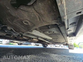 2013 Toyota Prius v Three – miniatura 7