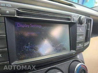 2013 Toyota RAV4 LE – miniatura 25
