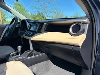 2013 Toyota RAV4 LE – miniatura 11