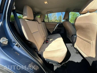2013 Toyota RAV4 LE – miniatura 17