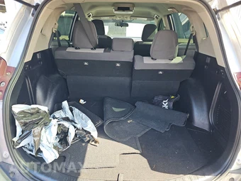 2013 Toyota RAV4 LE - miniatura 16