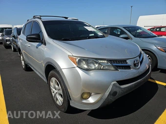 2013 Toyota RAV4 LE - miniatura 3