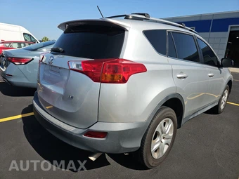 2013 Toyota RAV4 LE - miniatura 4